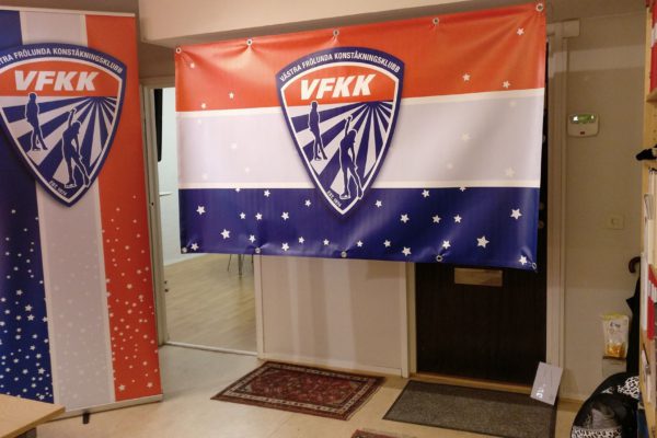 Rollup och vepa samt utformning av nytt klubbmärke (logotyp) samt grafisk profil till VFKK, Västra Frölunda Konståkningsklubb.
